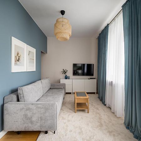 Wola Ratusz Homely Apartment Varsóvia Exterior foto