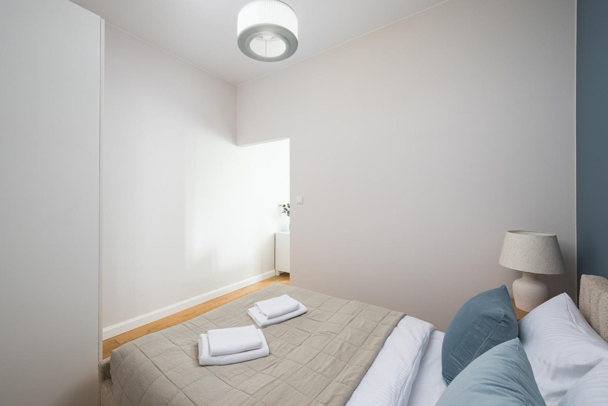 Wola Ratusz Homely Apartment Varsóvia Exterior foto